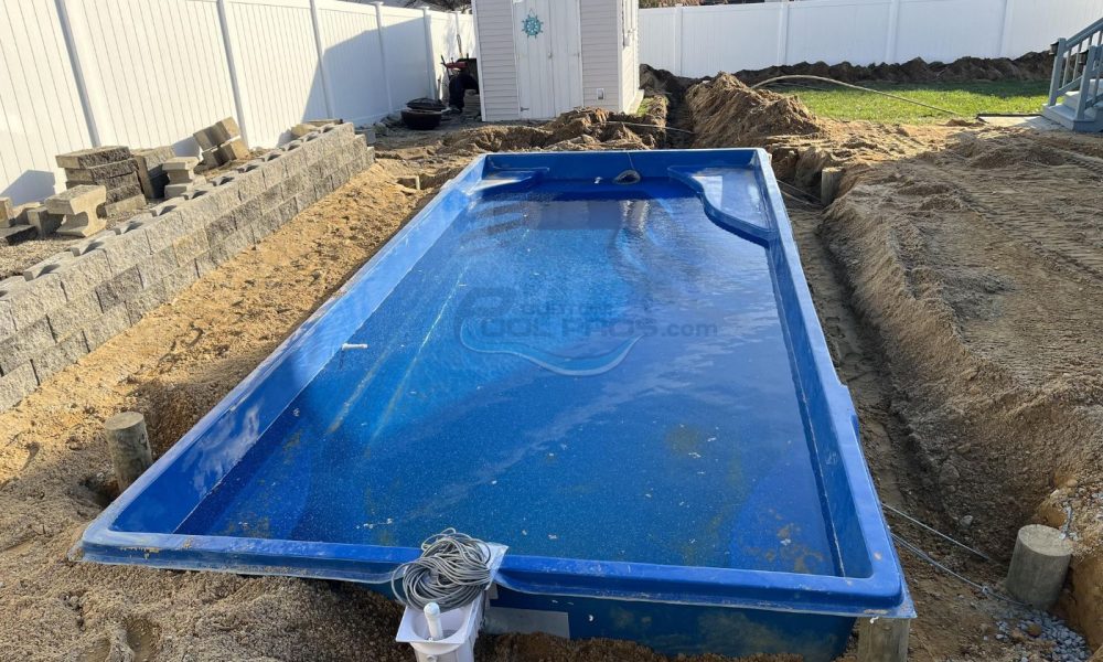 fiberglass-pool-building-in-nj.jpg